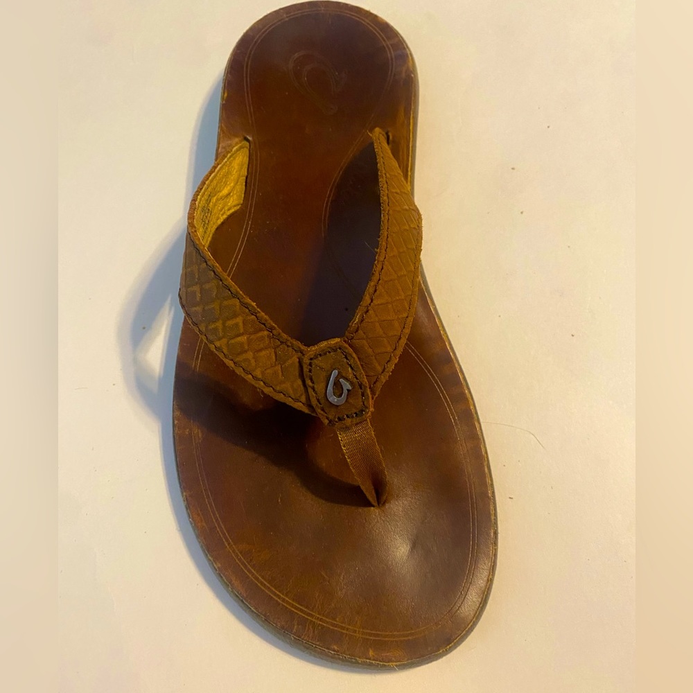 Olukai Leather PUA Flip Flops women’s Size 8